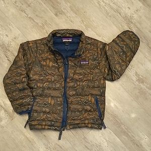 Patagonia 5T Down Sweater (puffy jacket)